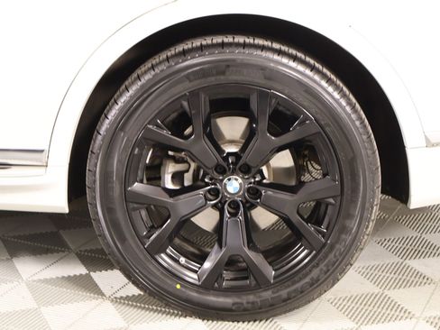 Used 2025 BMW X7 xDrive40i image 22