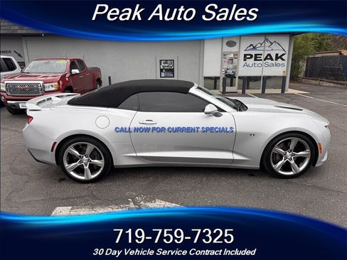 Used 2017 Chevrolet Camaro SS RWD image 8