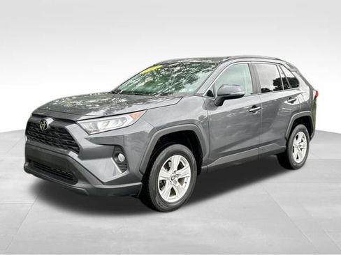 Used 2021 Toyota RAV4 XLE AWD/4WD image 1