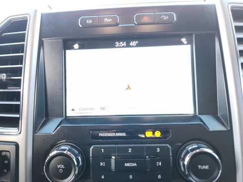 Used 2017 Ford F250 Lariat w/ Chrome Package image 29