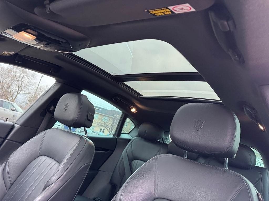 Used 2019 Maserati Levante AWD/4WD image 38