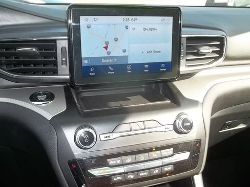 Used 2020 Ford Explorer XLT w/ Equipment Group 202A image 7