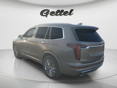 Used 2023 Cadillac XT6 Premium Luxury w/ Technology Package FWD image 5