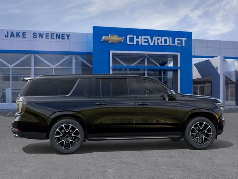 New 2026 Chevrolet Suburban RST w/ RST Capability Package image 5