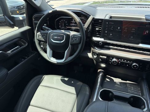Used 2025 GMC Sierra 2500 SLT w/ SLT Convenience Package AWD/4WD image 27