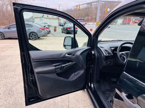 Used 2017 Ford Transit Connect XLT image 20