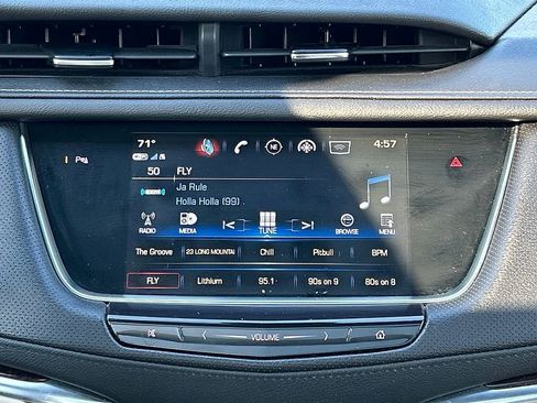Used 2018 Cadillac XT5 Luxury w/ Driver Awareness Package AWD/4WD image 31