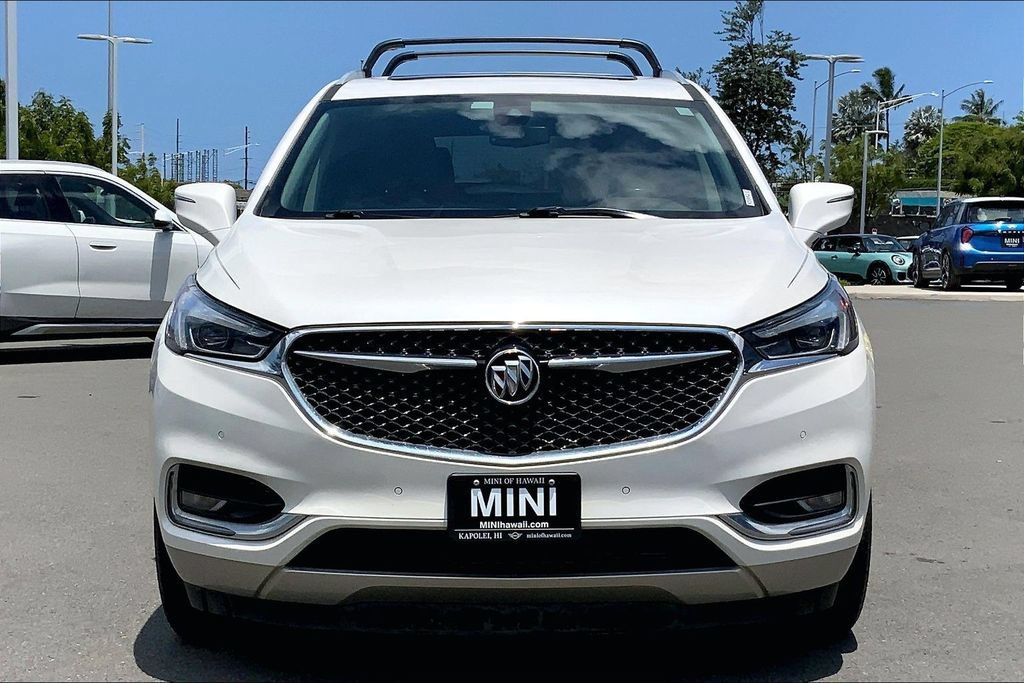 Used 2018 Buick Enclave Avenir w/ Avenir Technology Package FWD image 3