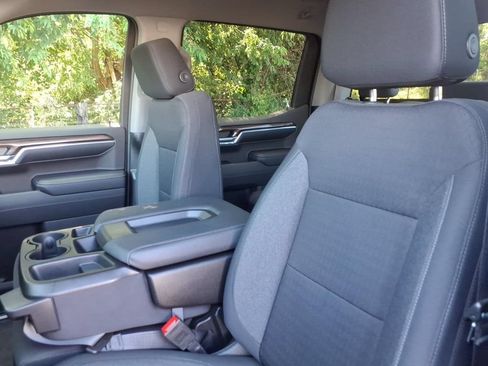 Certified 2024 Chevrolet Silverado 1500 LT AWD/4WD image 13