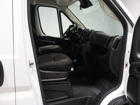 Used 2025 RAM ProMaster 2500 w/ U-Haul Equipment Group FWD image 16
