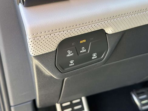 New 2026 Volkswagen Atlas Peak Edition image 21