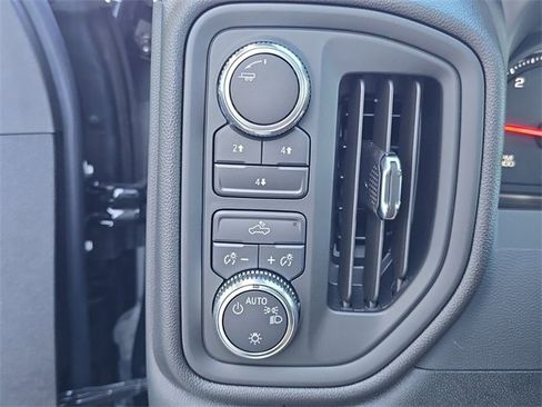 New 2025 GMC Sierra 2500 Pro image 24
