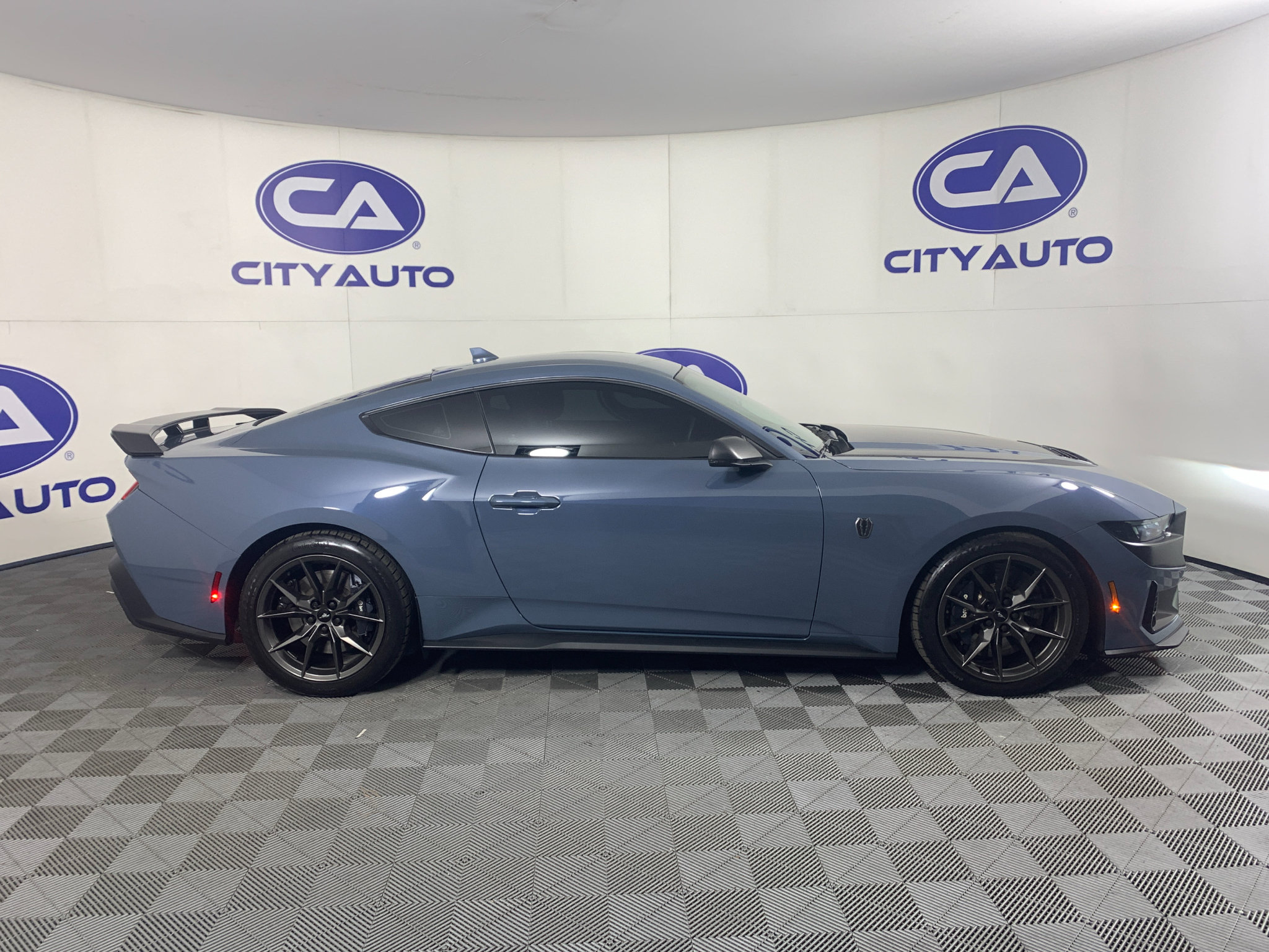 Used 2024 Ford Mustang Dark Horse RWD image 2