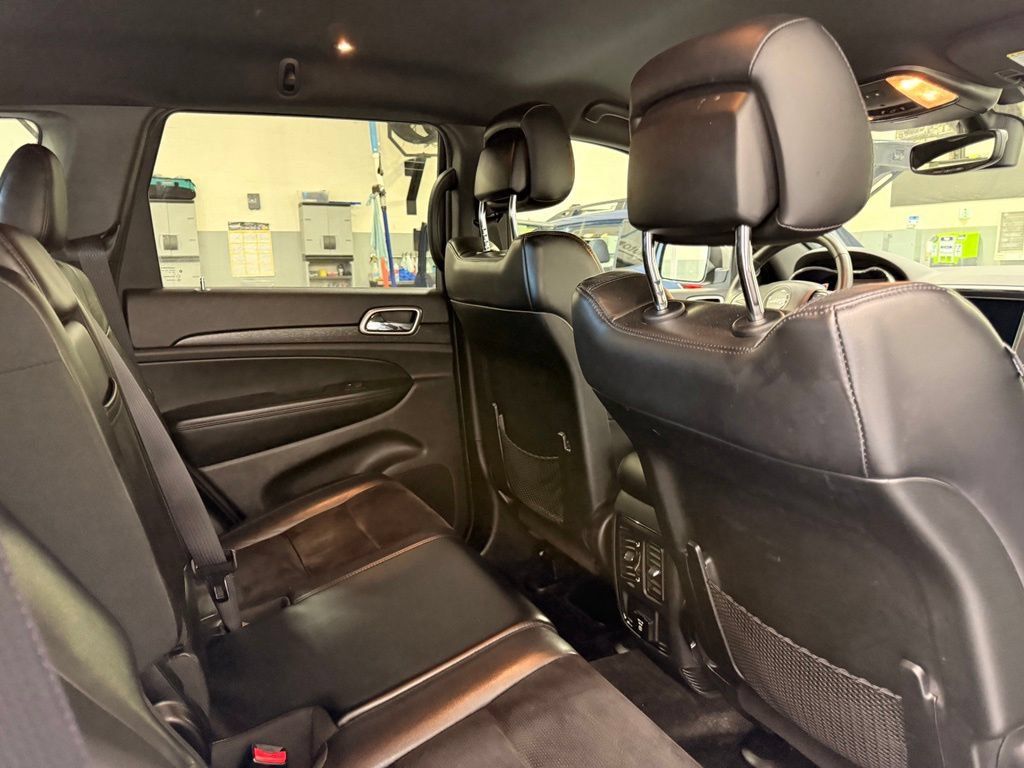 Used 2018 Jeep Grand Cherokee Altitude AWD/4WD image 26