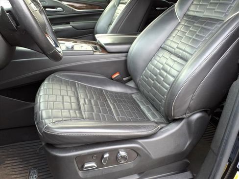 Used 2021 Cadillac Escalade Premium Luxury Platinum image 19