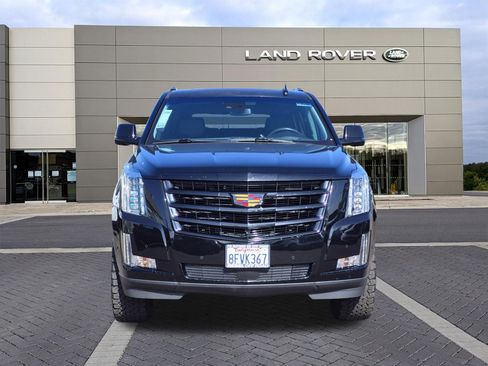 Used 2018 Cadillac Escalade ESV Premium Luxury AWD/4WD image 2