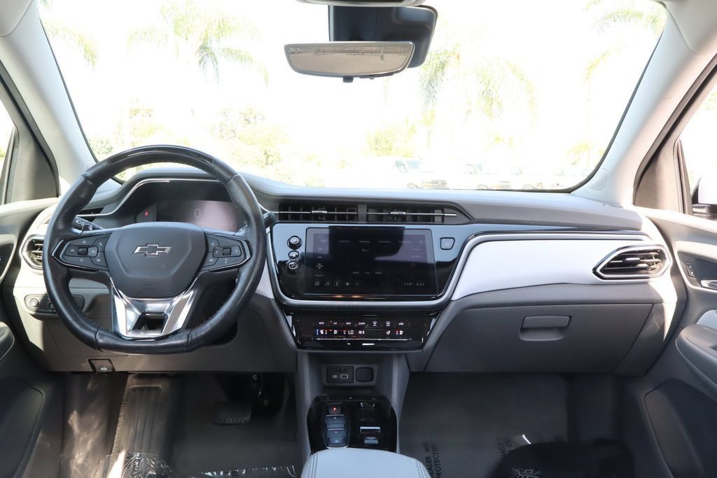 Used 2023 Chevrolet Bolt EUV Premier w/ Super Cruise Package FWD image 27