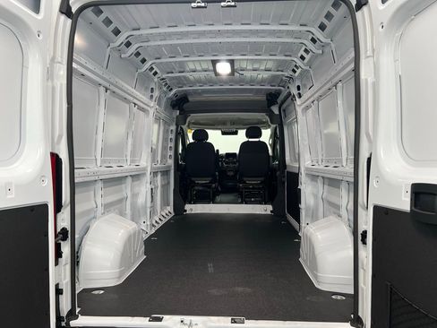 New 2026 RAM ProMaster 3500 w/ Quick Order Package 22G SLT image 6