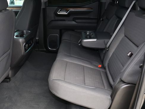 Used 2025 GMC Sierra 1500 Elevation image 21
