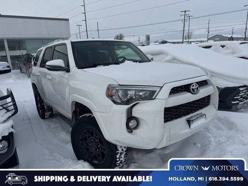 Used 2016 Toyota 4Runner SR5 Premium image 1