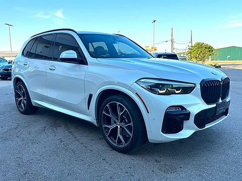 Used 2020 BMW X5 sDrive40i w/ M Sport Package RWD image 3