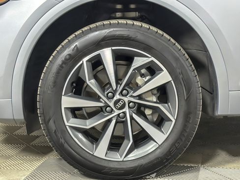 Used 2023 Audi Q5 2.0T Premium w/ Convenience Package AWD/4WD image 24