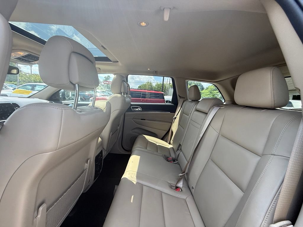 Used 2021 Jeep Grand Cherokee Limited AWD/4WD image 18