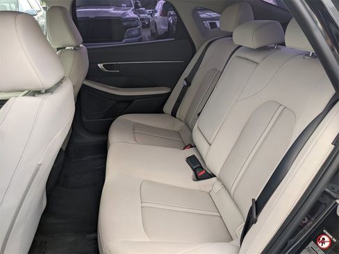 Used 2023 Hyundai Sonata SEL image 16