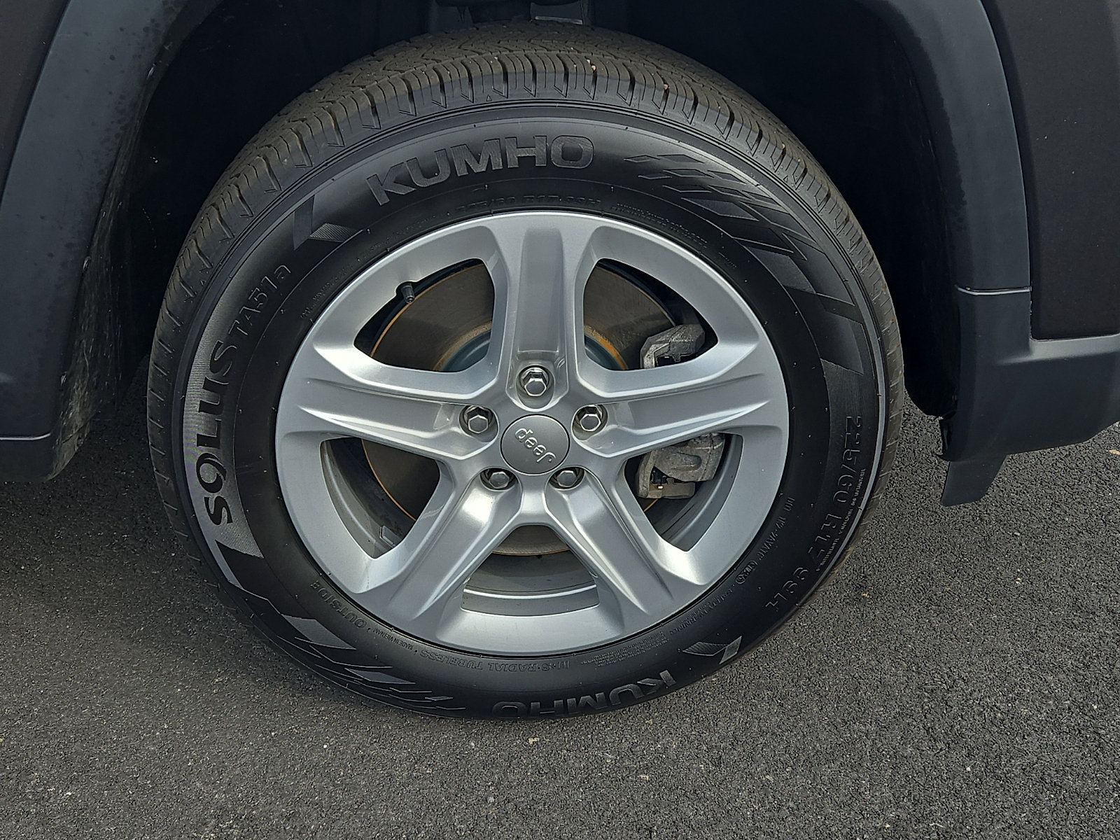 Used 2023 Jeep Compass Latitude AWD/4WD image 8