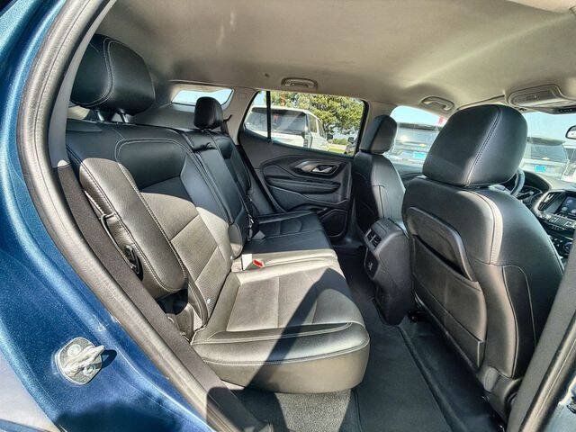 Used 2024 GMC Terrain SLT AWD/4WD image 26