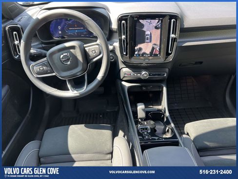 Used 2025 Volvo XC40 B5 Ultra w/ Climate Package image 12
