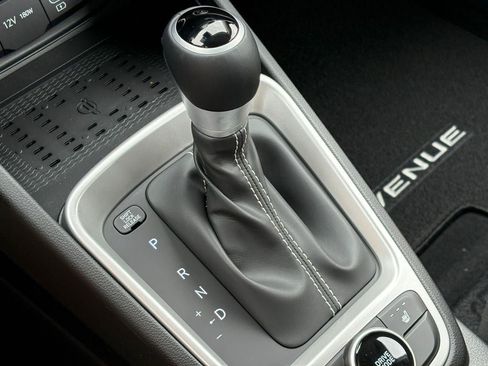 New 2026 Hyundai Venue SEL FWD image 58