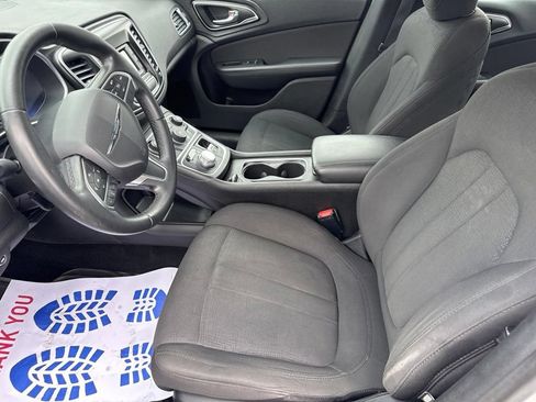 Used 2016 Chrysler 200 Limited w/ Convenience Group FWD image 16