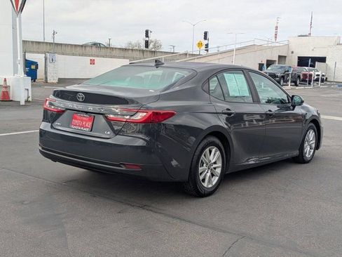 Used 2025 Toyota Camry LE image 8