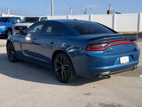 Used 2022 Dodge Charger SXT w/ Blacktop Package image 6
