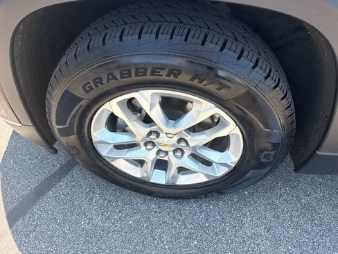 Used 2018 Chevrolet Traverse LT AWD/4WD image 40