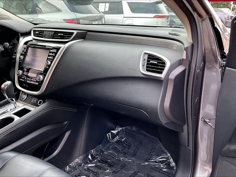 Used 2018 Nissan Murano SL w/ Moonroof Package FWD image 19