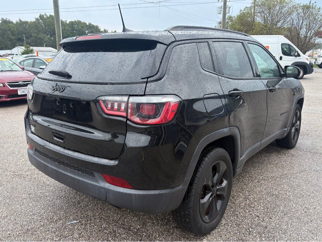 Used 2019 Jeep Compass Latitude AWD/4WD image 4