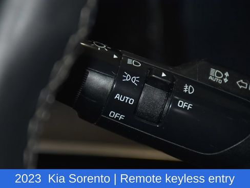 Used 2023 Kia Sorento SX AWD/4WD image 11