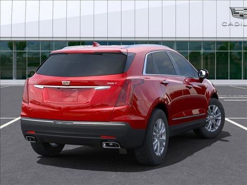 New 2025 Cadillac XT5 Luxury image 4