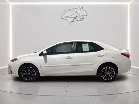 Used 2014 Toyota Corolla S FWD image 2