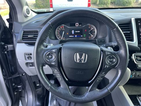 Used 2017 Honda Pilot Elite image 18
