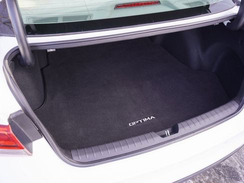 Used 2017 Kia Optima LX w/ Convenience Package image 6