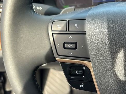 New 2026 Toyota Crown Signia image 18