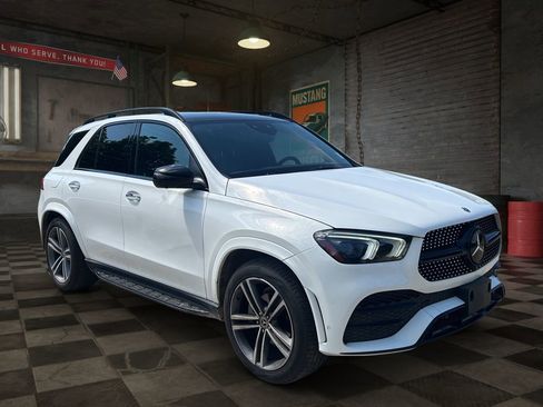 Used 2022 Mercedes-Benz GLE 350 4MATIC w/ AMG Line Exterior image 2