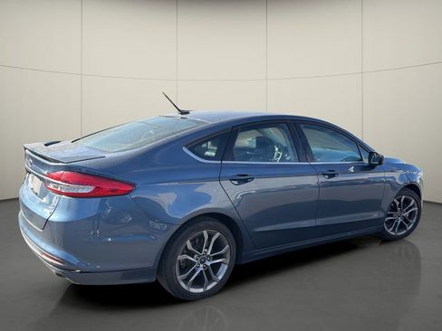 Used 2018 Ford Fusion SE w/ Equipment Group 201A image 7