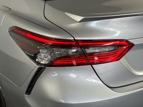 Used 2022 Toyota Camry XSE image 36