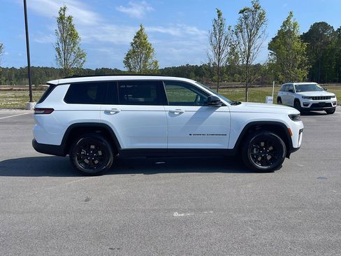 New 2026 Jeep Grand Cherokee L 4WD image 8