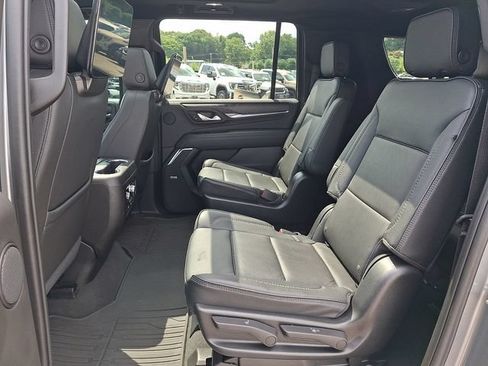 Used 2023 GMC Yukon XL Denali w/ Denali Reserve Package AWD/4WD image 18