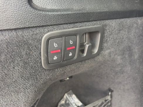 Used 2022 Audi Q7 3.0T Premium w/ Convenience Package image 24